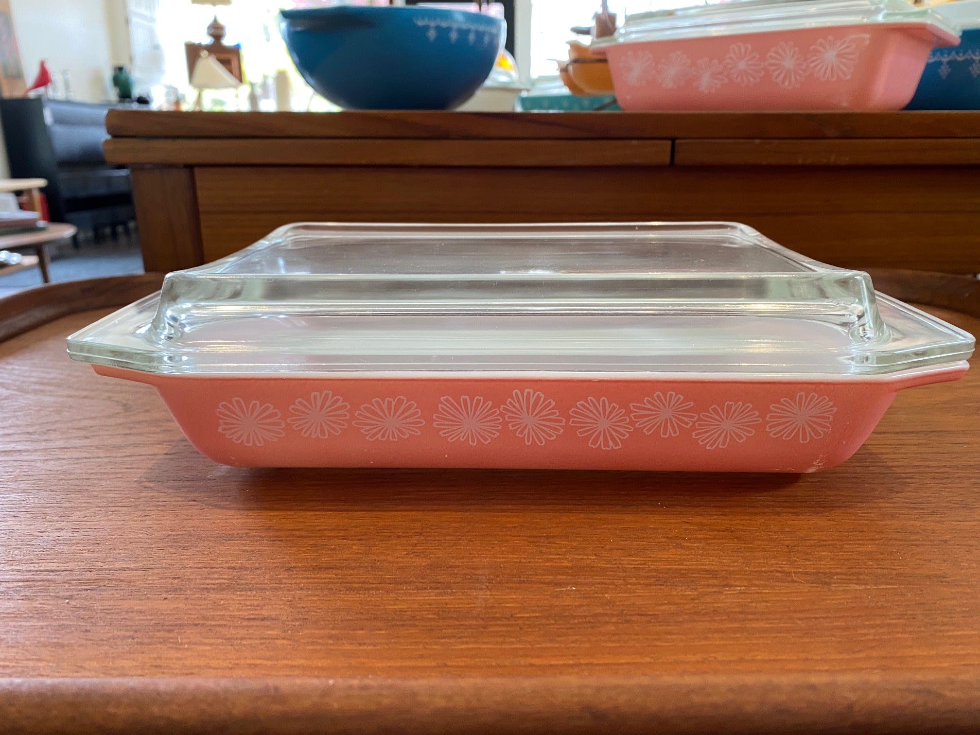 Pink daisy pyrex on sale casserole