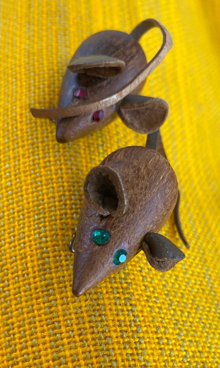 Set of Adorable Vintage Danish Wood Mice Pins – Cook Street Vintage